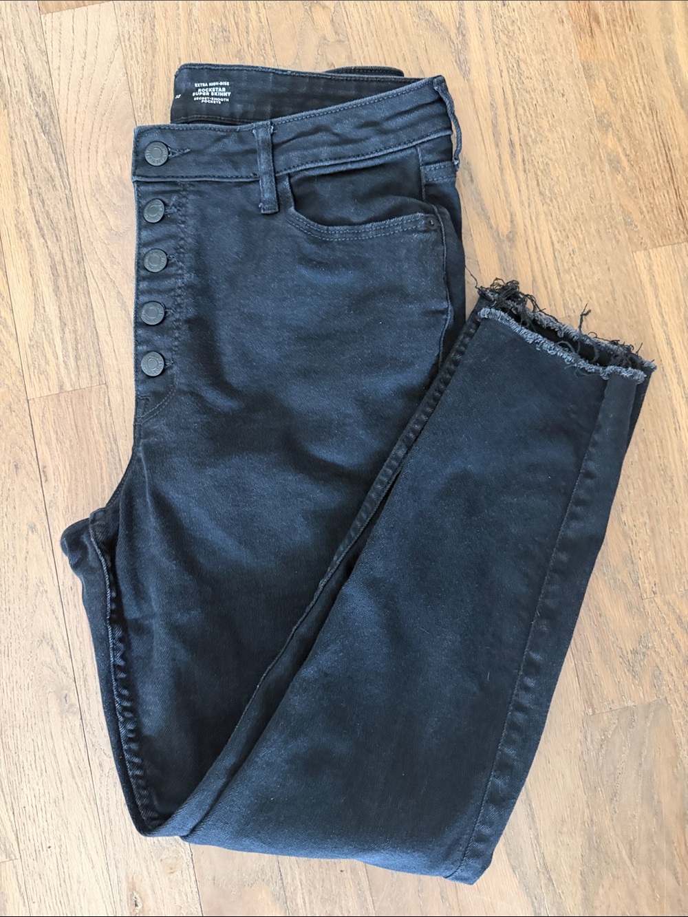 Old Navy Women's Black Skinny Button-Fly Jeans with Frayed Hem